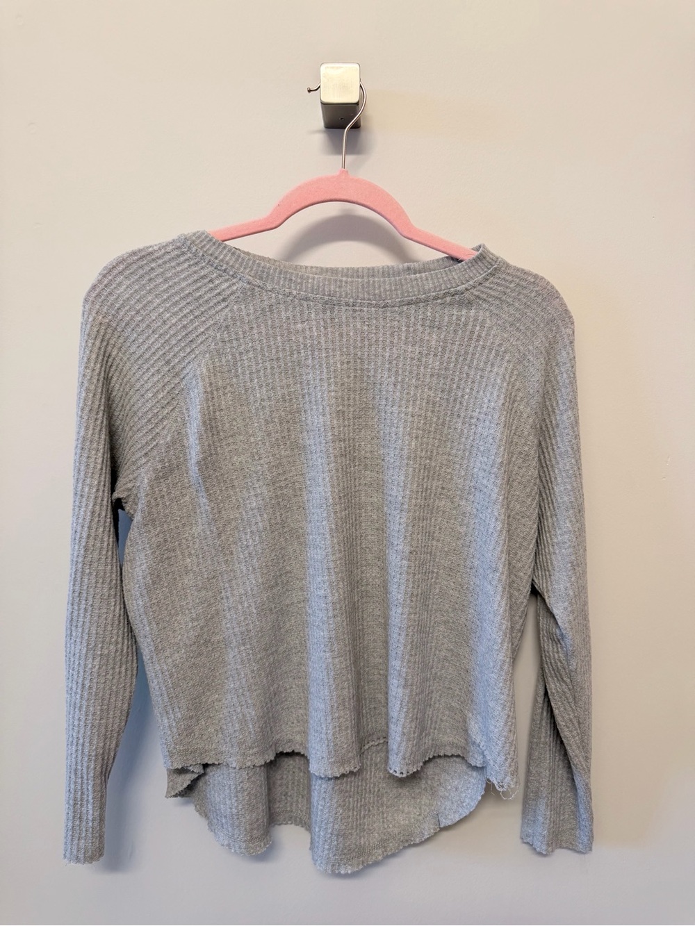 Soft Ribbed Knit Pullover Sweater in Light Gray